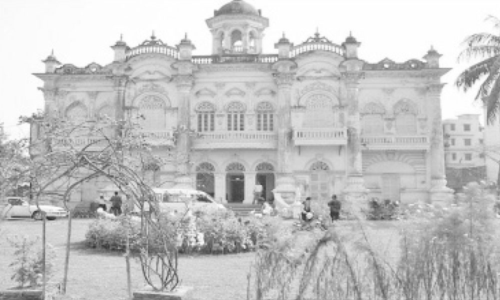 রোজ গার্ডেন ঘিরে জনগণের দুর্ভোগ