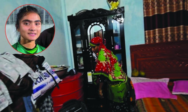 জাতীয় দলের নারী ফুটবলার সাগরিকার বাড়িতে চুরি