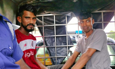 চলন্ত বাসে কুবি শিক্ষার্থীকে হাত-পা বেঁধে ধর্ষণচেষ্টা, গ্রেপ্তার ২
