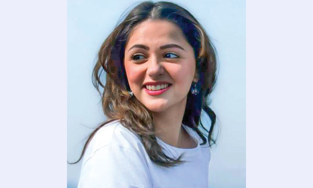গানেও মন জয় করলেন অনীত