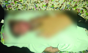 ভোলায় মাদরাসার সামনে থেকে নবজাতক কন্যাশিশু উদ্ধার