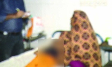 ৮ বছরের শিশুকে ধর্ষণের অভিযোগ, জানালে হত্যার হুমকি