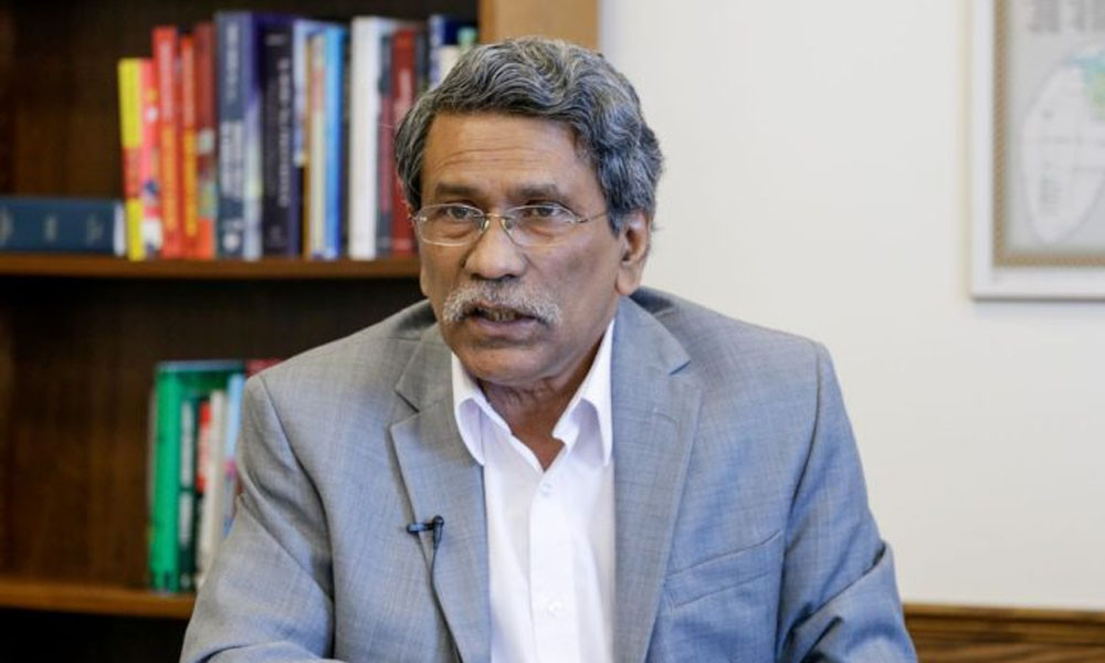 Porno jojalar külotlarni hidlaydi Juda chiroyli it uslubidagi jinsiy aloqa onlayn