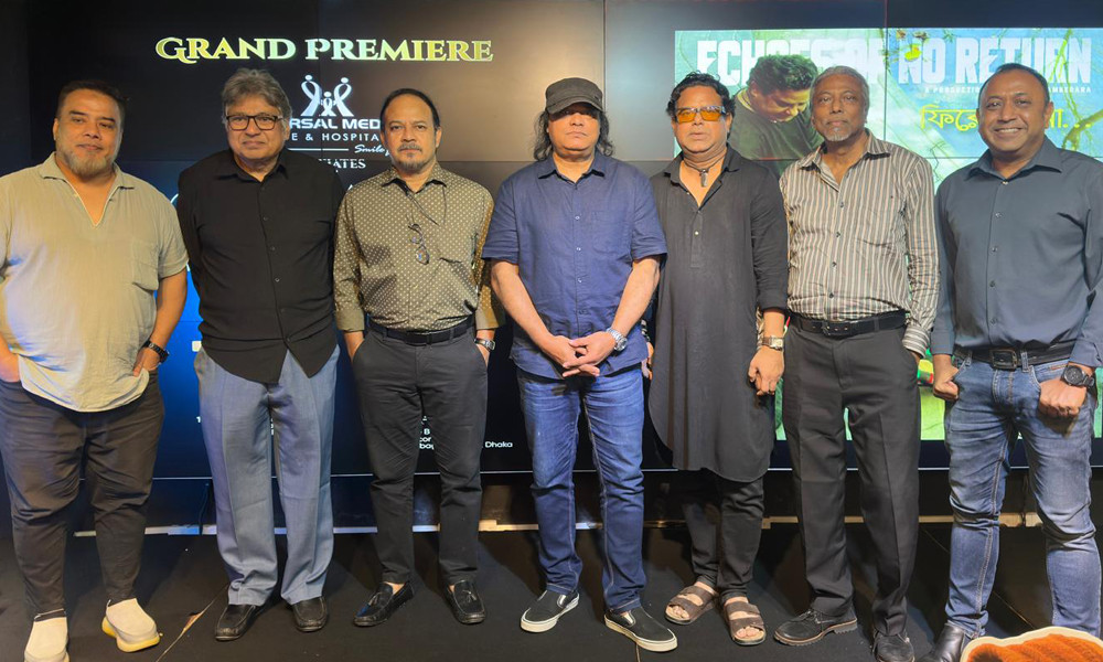 Chiroyli qizning eshagi bilan porno tomosha qiling