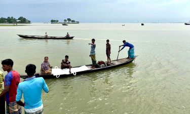 ধনু নদে স্পিডবোট ডুবি : ৪ জনের মরদেহ উদ্ধার