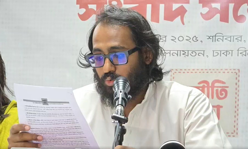 Rotara bilan porno Qizlar onanizm va mushuklarini korsatishadi