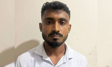 নুরাল পাগলার দরবার থেকে লুট হওয়া গরুসহ যুবক গ্রেপ্তার