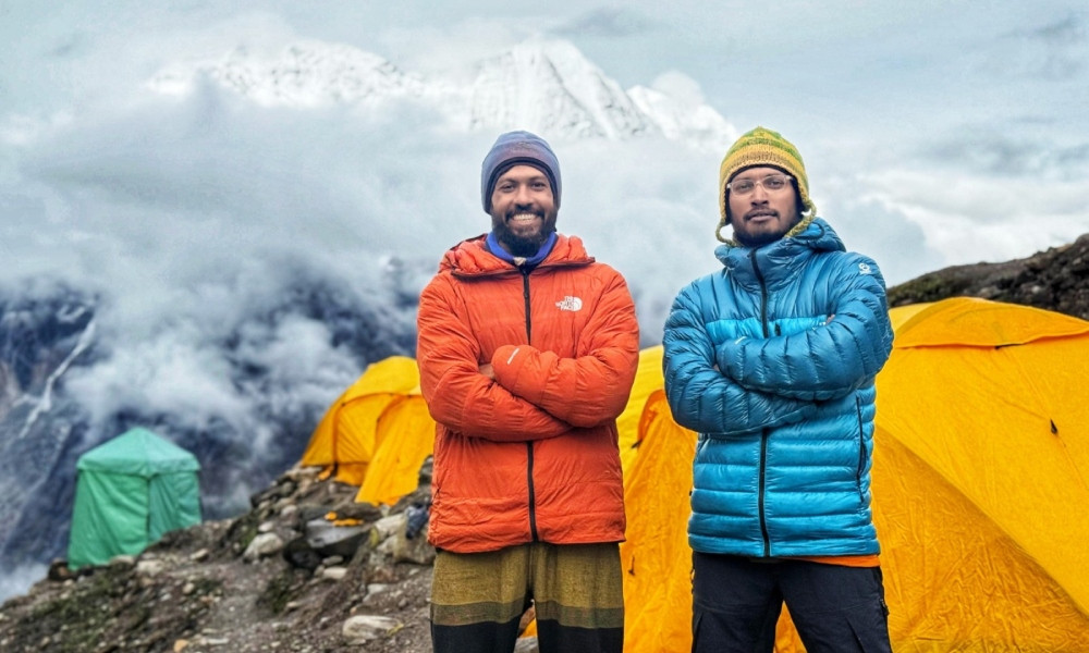 কৃত্রিম অক্সিজেন ছাড়াই আট হাজার মিটারের মানাসলুর চূড়ায় বাবর আলী