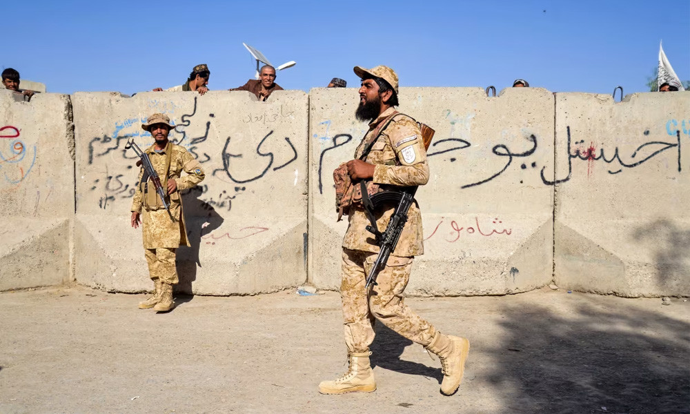 Toyda xotinini beribdi