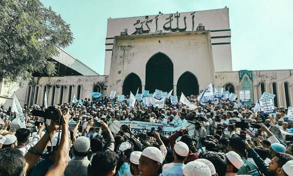 Paypoqda katta eshakni sikish