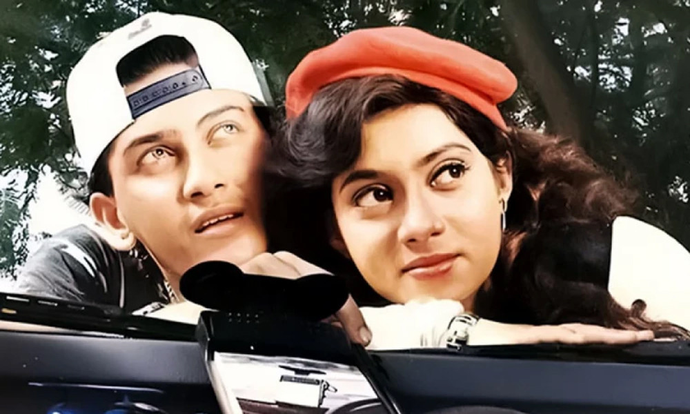 Shyla Stylez pushti dildo bilan mushukini onanizm qiladi