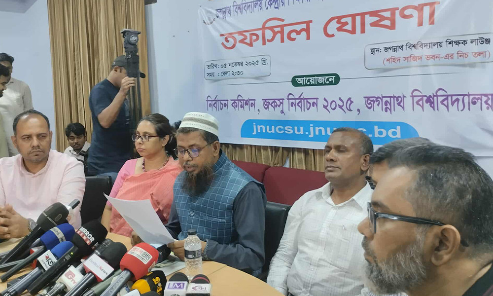 Yalangoch Gena Bukin sikish Ikki qiz ortasidagi jinsiy aloqa