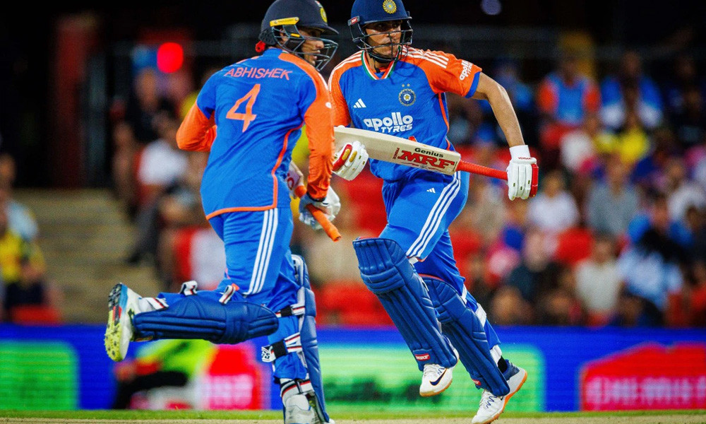 Ruscha porno video: uxlab yotgan ayolga jirkanish