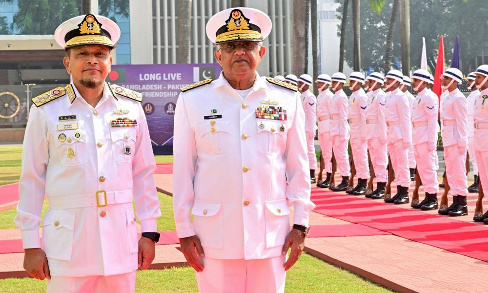 Qozgatuvchi video ostida porno