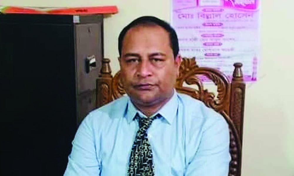 Mushukga suv quyayotgan odamning pornosini tomosha qiling