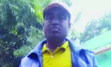 মোটরসাইকেলে ধাক্কা লাগায় অটোরিকশা চালককে পিটিয়ে হত্যা