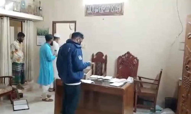 সাবেক রাষ্ট্রপতি আবদুল হামিদের বাড়িতে হামলা-ভাঙচুর