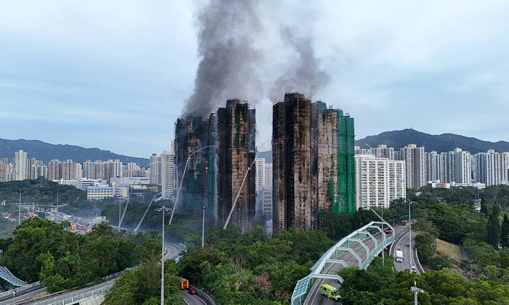 হংকংয়ে ৬৩ বছরের মধ্যে সবচেয়ে ভয়াবহ অগ্নিকাণ্ড