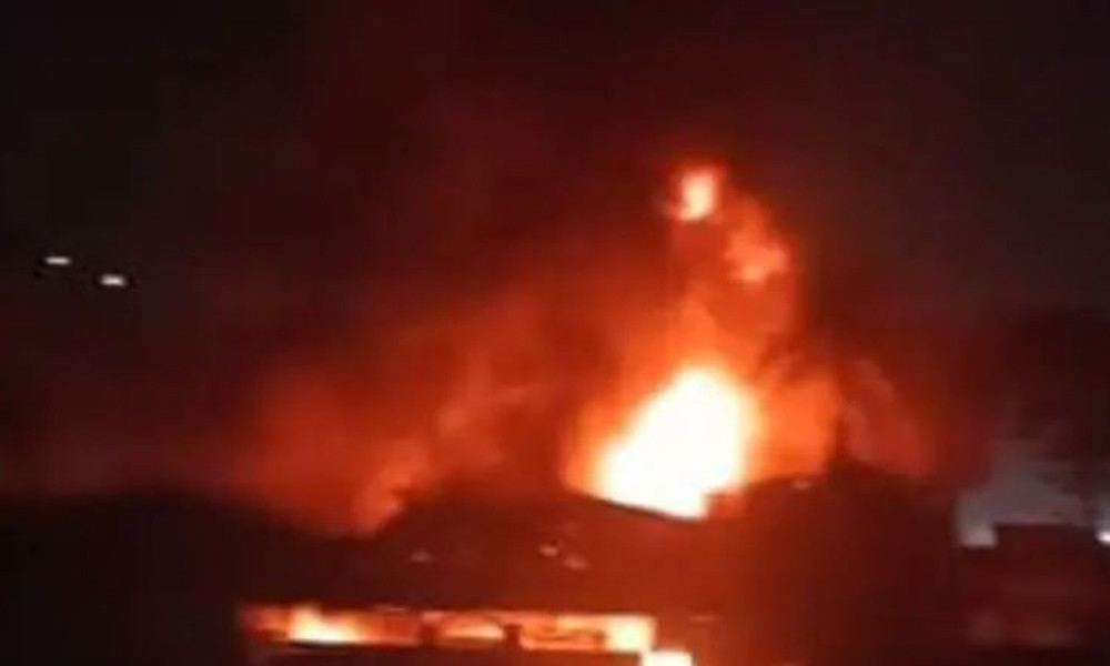 রাজধানীতে বহুতল ভবনে আগুন