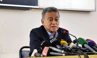 খালেদা জিয়ার অসুস্থতার সঙ্গে নির্বাচনের কোনো সম্পর্ক নেই : আমীর খসরু