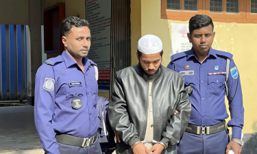 চরভদ্রাসনে শিশু শিক্ষার্থীকে ধর্ষণের অভিযোগে শিক্ষক গ্রেপ্তার