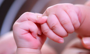 অপারেশনের মাধ্যমে জমাট আঙুল পৃথক করা যাবে?