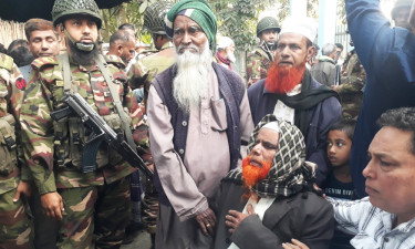 ‘শেষবারের মতো ছেলের লাশটা দেখতে চাই’