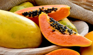 রাতে পেঁপে খেলে কী হতে পারে