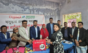 বসুন্ধরা শুভসংঘের উদ্যোগে যশোরে অসচ্ছল ৪০ জন নারীর মাঝে সেলাই মেশিন বিতরণ