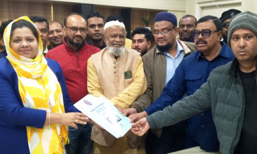 সাবেক শিক্ষামন্ত্রী ড. ওসমান ফারুকের পক্ষে মনোনয়ন ফরম সংগ্রহ