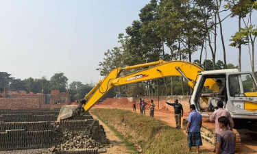লালমাইয়ে পরিবেশ রক্ষায় দুই ইটভাটা বন্ধ ঘোষণা, ৪ লাখ টাকা জরিমানা