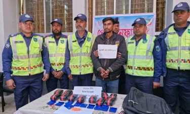 বড়াইগ্রামে ৩০ হাজার পিস ইয়াবাসহ যুবক আটক, ট্রাক জব্দ