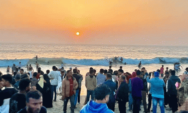 শোকের আবহ কক্সবাজার সৈকতেও