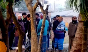 ফকিরহাটে গাছ থেকে নারীর ঝুলন্ত মরদেহ উদ্ধার