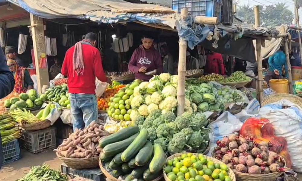 ঠাকুরগাঁওয়ে শীতকালীন সবজির দাম ঊর্ধ্বমুখী