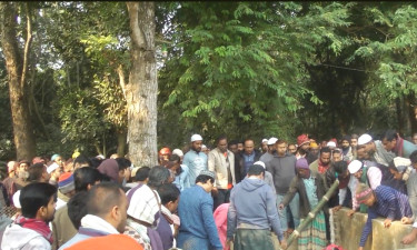বাবার কবরের পাশে শায়িত হলেন বিএনপি নেতা ডাবলু