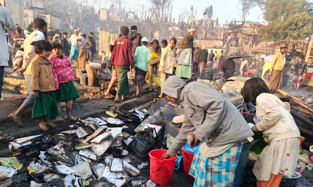 রোহিঙ্গা ক্যাম্পে ভয়াবহ আগুন, পুড়ল ৫ শতাধিক ঘর