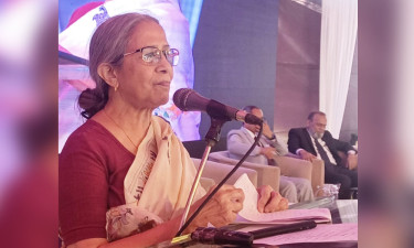 আত্মনির্ভরশীল অর্থনীতি গড়তে তরুণ উদ্যোক্তাদের এগিয়ে আসতে হবে : ফরিদা আখতার