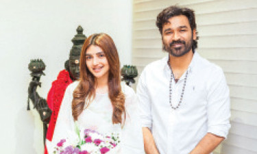 প্রথমবার ধনুশ-শ্রীলীলা