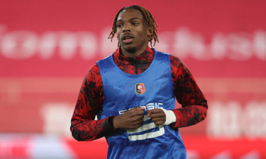 লিগ ওয়ানের উদীয়মান তারকাকে দলে ভেড়াচ্ছে লিভারপুল