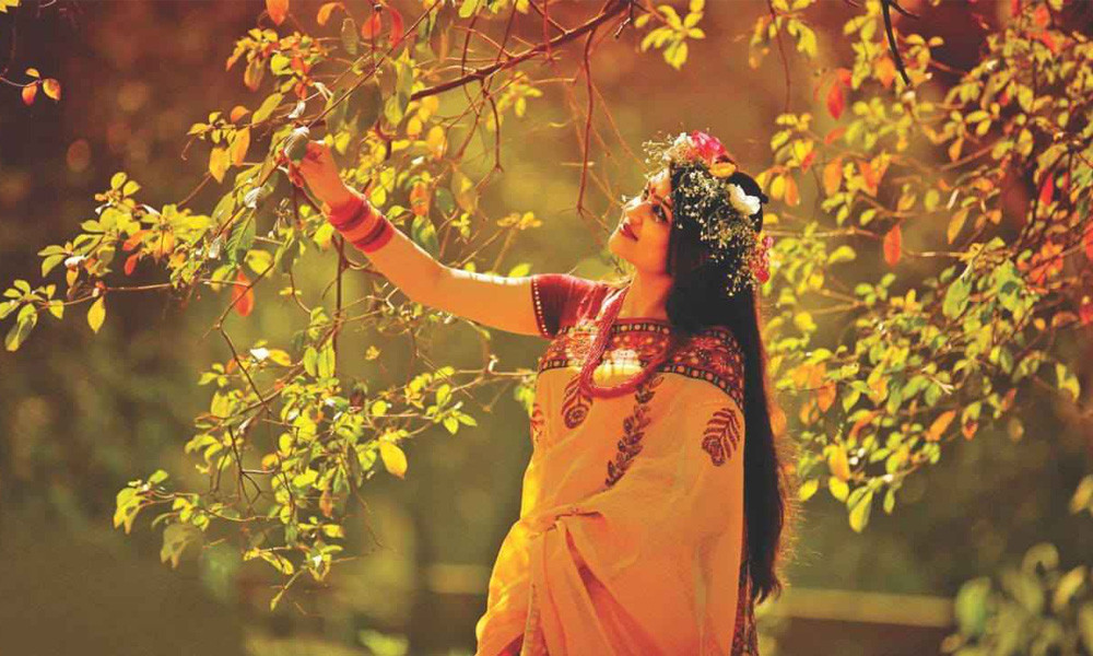 ভালোবাসার রং ছড়ানোর দিন আজ