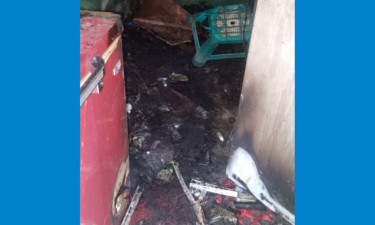 নোয়াখালীতে দুর্বৃত্তদের আগুনে মুদি দোকান পুড়ে ছাই
