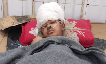 ট্রেনের ছাদ থেকে পড়ে অজ্ঞাত শিশুর মৃত্যু