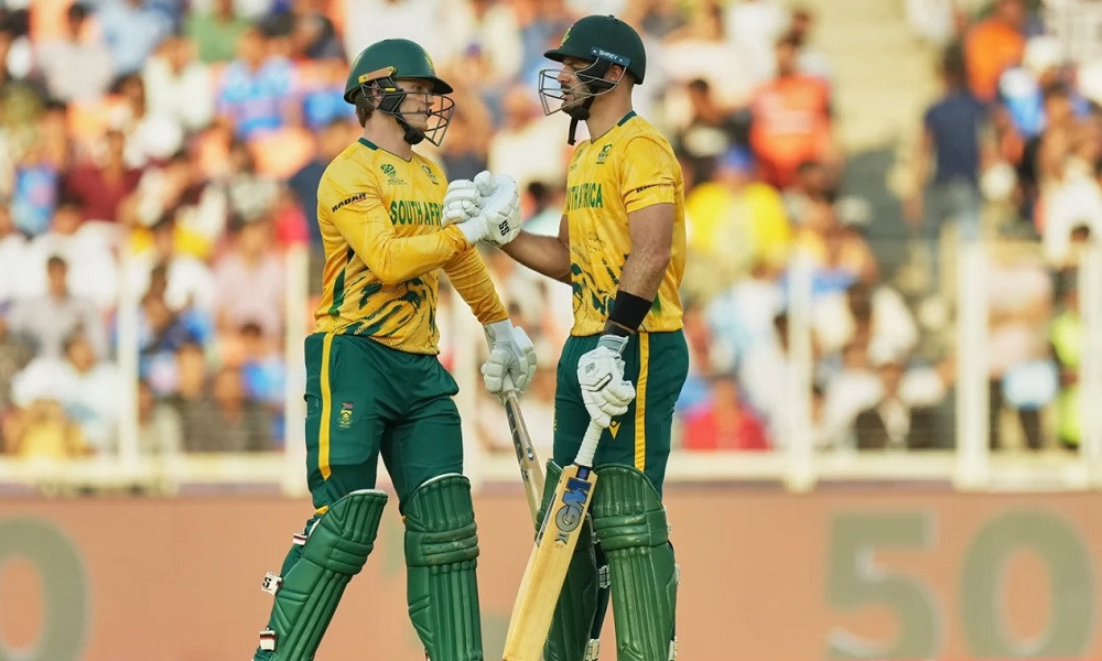 ওয়েস্ট ইন্ডিজকে গুঁড়িয়ে সেমিফাইনালে এক পা দক্ষিণ আফ্রিকার