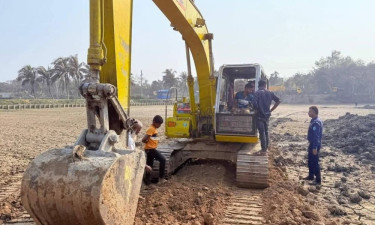 নগরকান্দায় ফসলি জমির মাটি কেটে বিক্রির দায়ে ব্যবসায়ীকে জরিমানা
