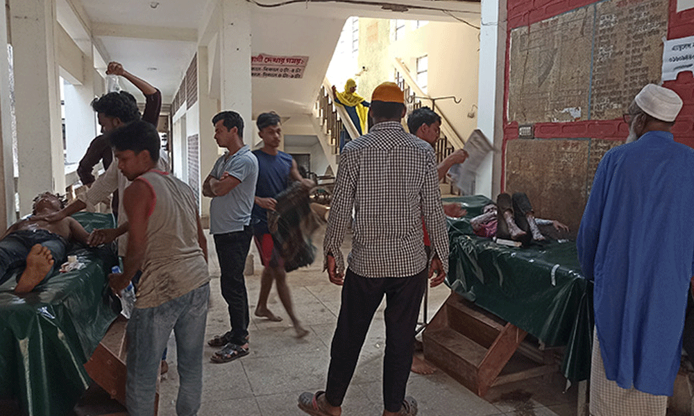 ব্রাহ্মণপাড়ায় গ্যাস লিকেজে বিস্ফোরণ, শিশুসহ দগ্ধ ২