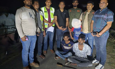 নিজ সন্তানকে অপহরণ করে মুক্তিপণ দাবি, সহযোগীসহ পিতা গ্রেপ্তার