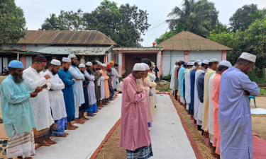 সৌদি আরবের সঙ্গে মিল রেখে বিরামপুরে ঈদ উদযাপন