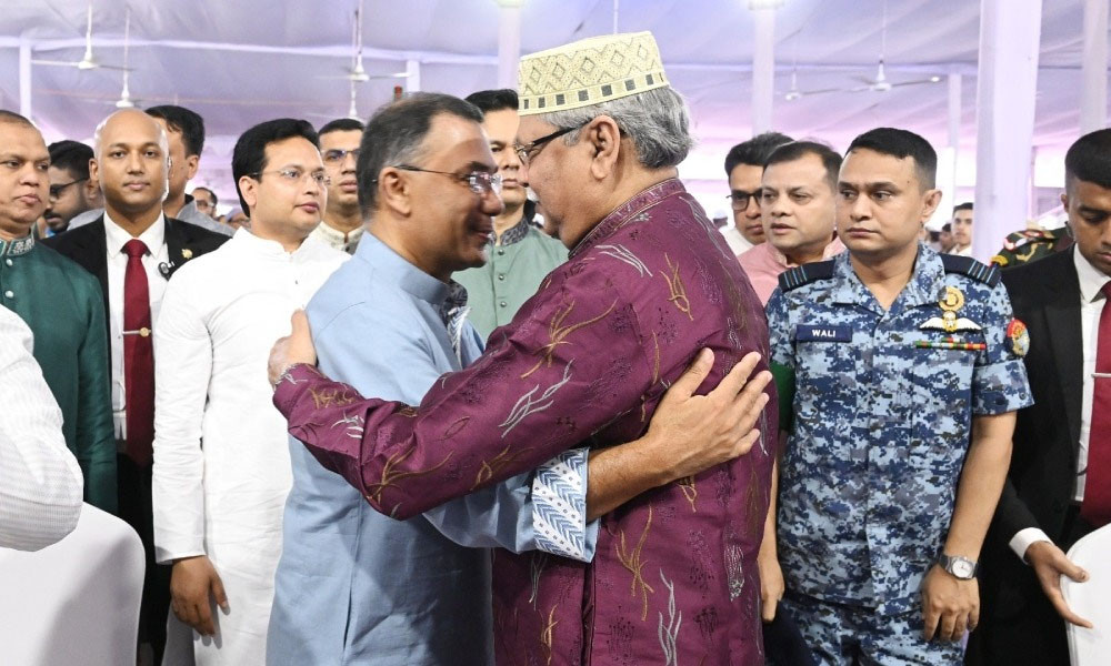 একসঙ্গে ঈদের নামাজ আদায় করলেন রাষ্ট্রপতি ও প্রধানমন্ত্রী