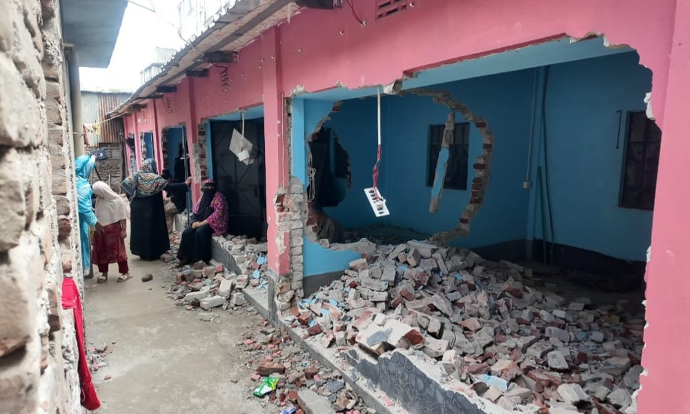 নারায়ণগঞ্জে চাঁদা না দেওয়ায় বাড়ি গুঁড়িয়ে দেওয়ার অভিযোগ